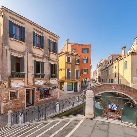 B And B Casanova Ai Tolentini Veneza Exterior foto
